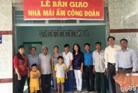 Lễ bàn giao nhà mái ấm công đoàn